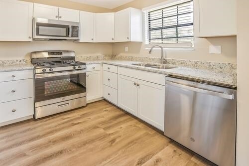 Building Photo - 1065 Parkwest Ct