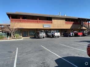 Building Photo - 789 N Main St