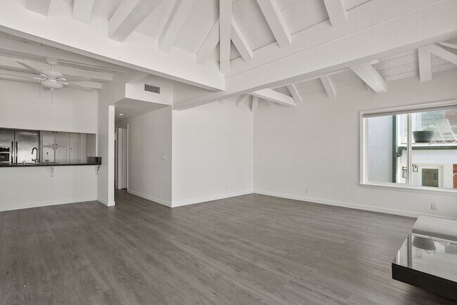 Foto del edificio - 6306 W Oceanfront