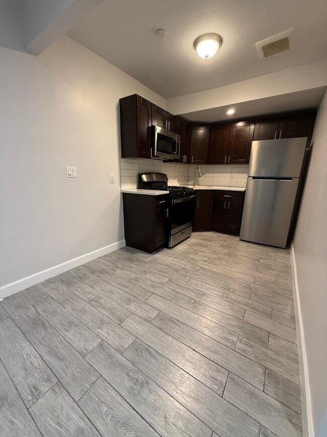 Photo - 52 Yonkers Ave (Yonkers, NY) Apartment