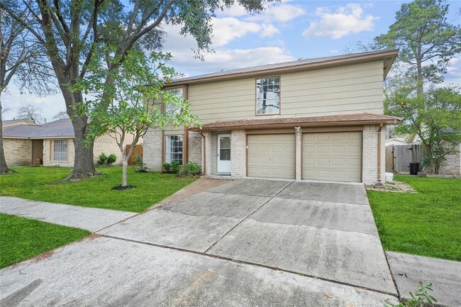 Building Photo - 10903 Maple Rock Dr