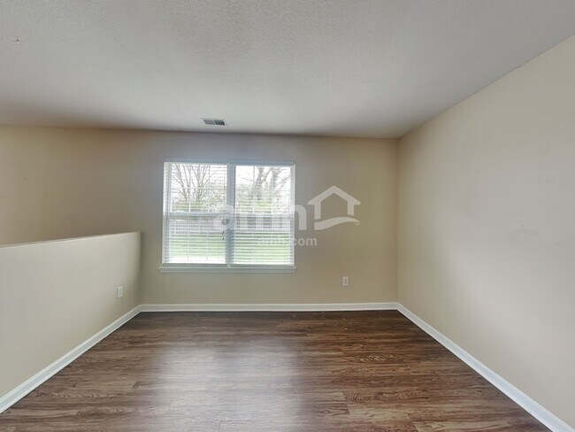 Foto del edificio - 38 E Flat Rock Dr