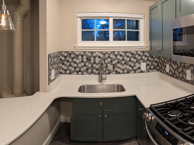 Foto del edificio - 12630 Thomas Creek Rd