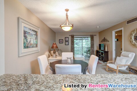 Building Photo - 26 Springhedge Ct SE