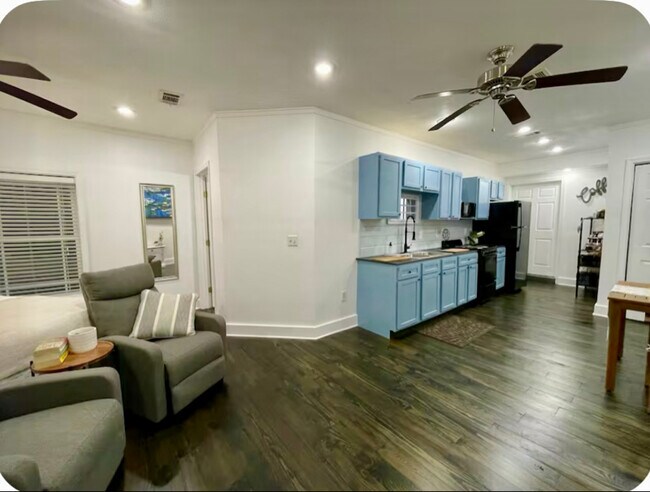 Foto del edificio - 663 W Sunset Dr