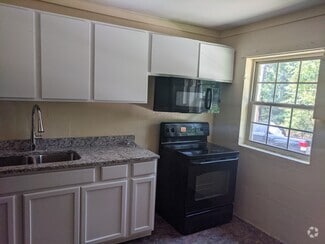 Building Photo - 121 Davidson Dr