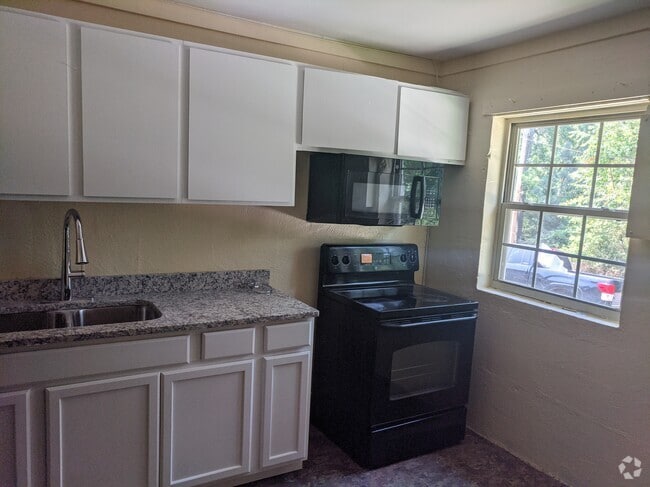 Building Photo - 121 Davidson Dr