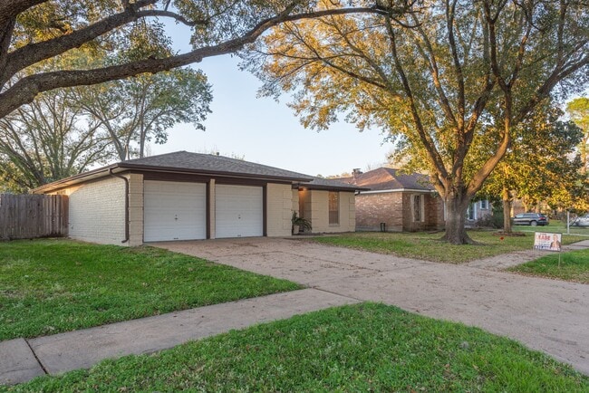 Building Photo - 22306 Waynoka Rd