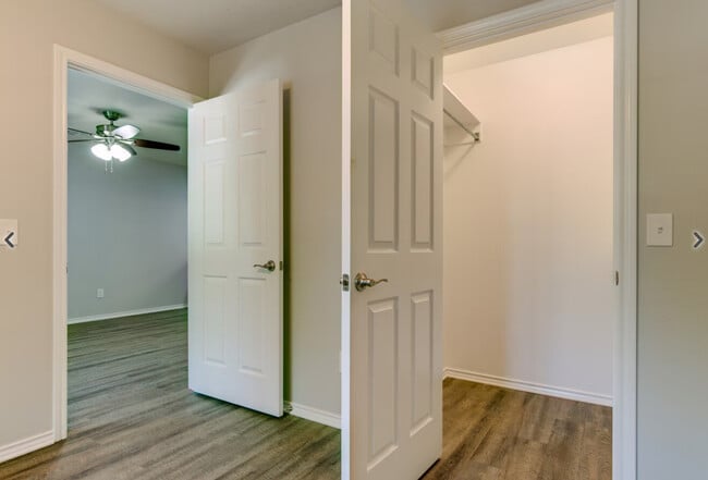 Building Photo - 911 Pecorella St E