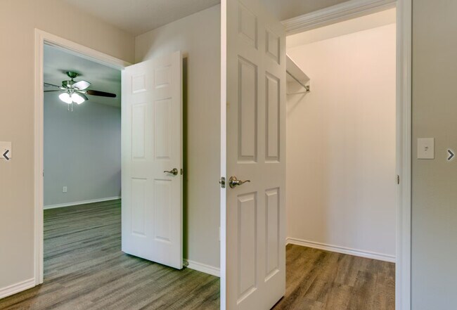 Foto del edificio - 911 Pecorella St E