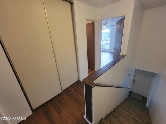 Foto del edificio - 201 High Meadows Blvd