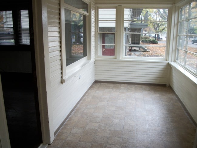 Building Photo - 455 Monroe St