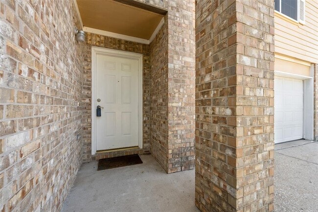 Building Photo - 2022 Killians Way