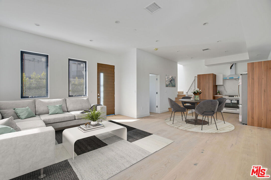 12134 Clarkson Dr, LOS ANGELES, CA 90064 House for Rent in LOS