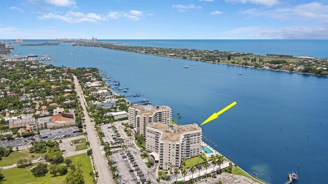 Building Photo - 2600 N Flagler Dr
