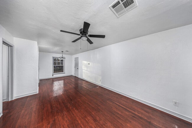 Foto del edificio - 1414 NW 23rd St