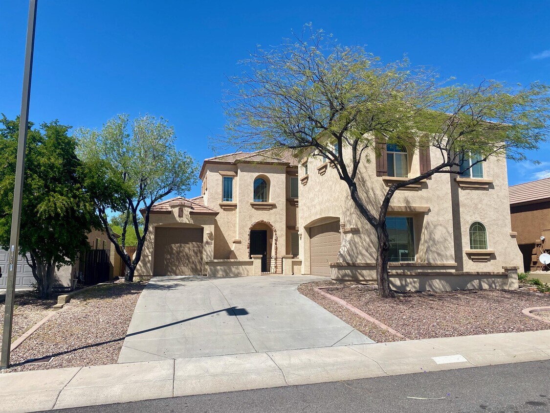 3534 W Rushmore Dr, New River, AZ 85086 House Rental in New River, AZ