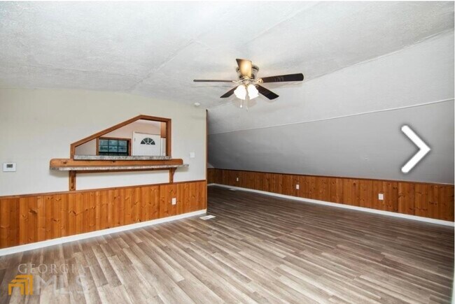 Foto del edificio - 741 Rosemont Rd