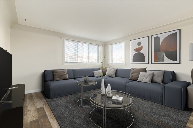 Photo du bâtiment - Brittany Apartments