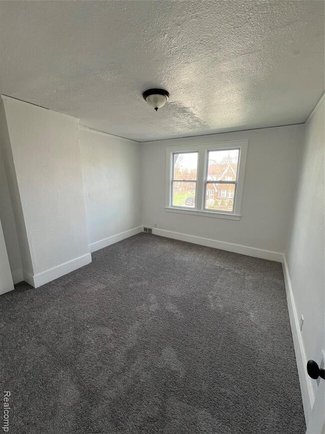 Foto del edificio - 16157 Linwood St