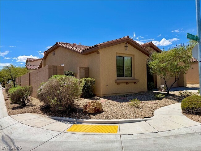 Foto del edificio - 7493 Longhorn Lodge Ave