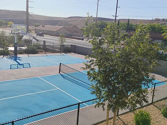 Foto del edificio - 1167 E Telegraph St