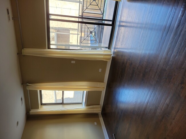Foto del edificio - 2120 W Washington Blvd