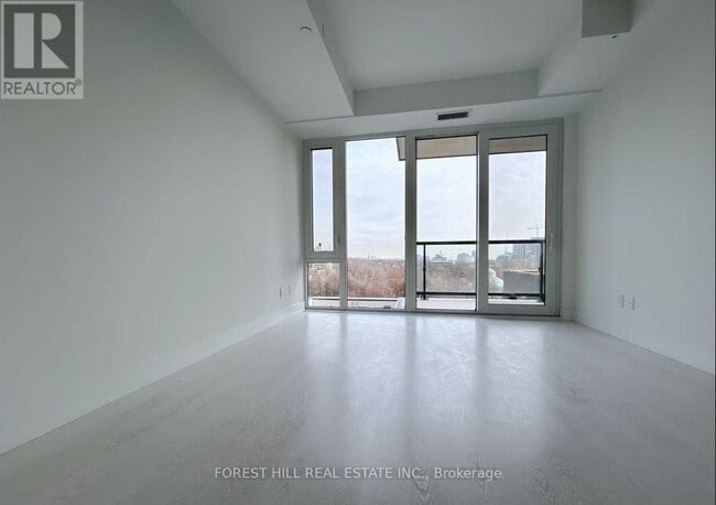 Building Photo - 308 Jarvis St