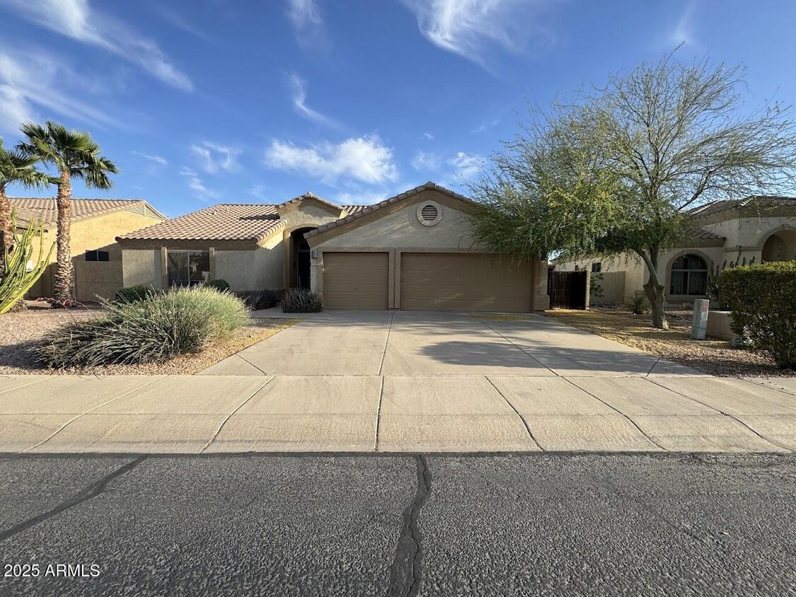 Foto principal - 17757 W Eagle Dr