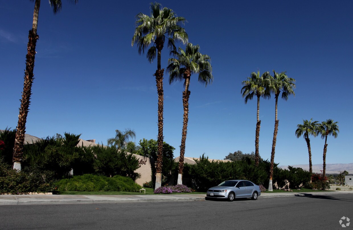 Primary Photo - 45775 Ocotillo Dr