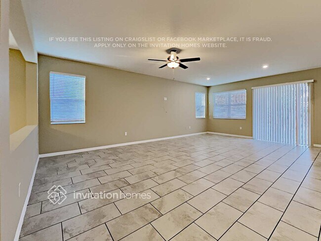 Building Photo - 14231 Seranoa Dr