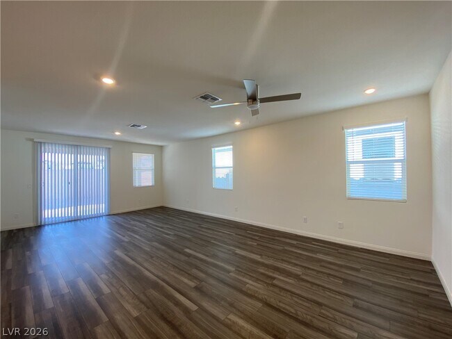 Foto del edificio - 4231 Scarlet Cob Ave