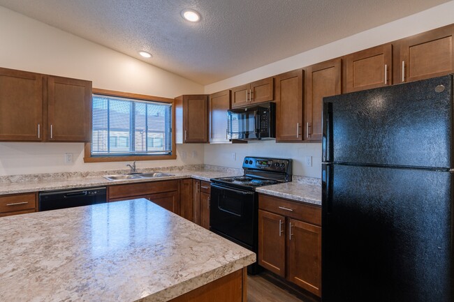 Fargo, Dakota del Norte Apartamentos Westwood | Cocina - Westwood Estates