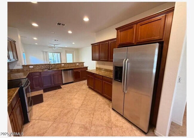 Foto del edificio - 1739 W Big Oak St