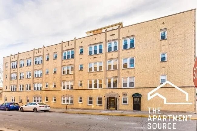Building Photo - 7542 Adams St
