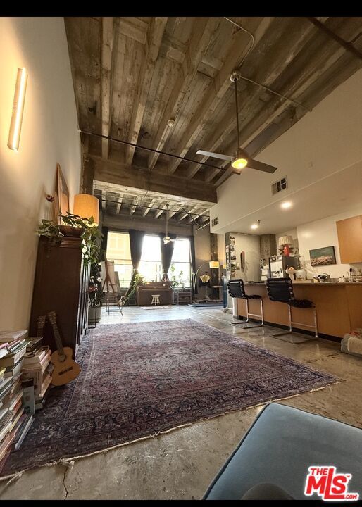 Foto del edificio - 711 S Olive St