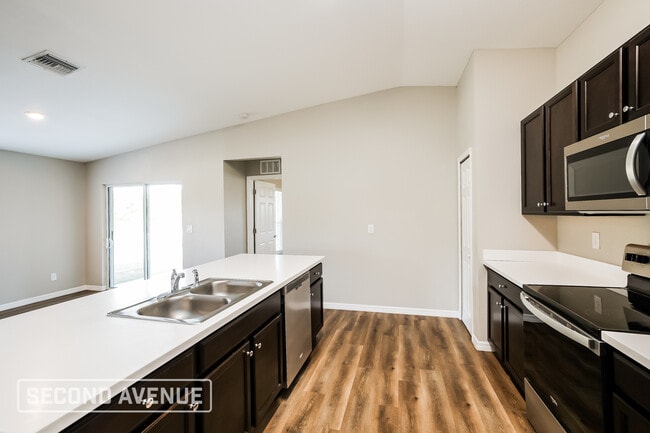 Foto del edificio - 1602 NW 28th St
