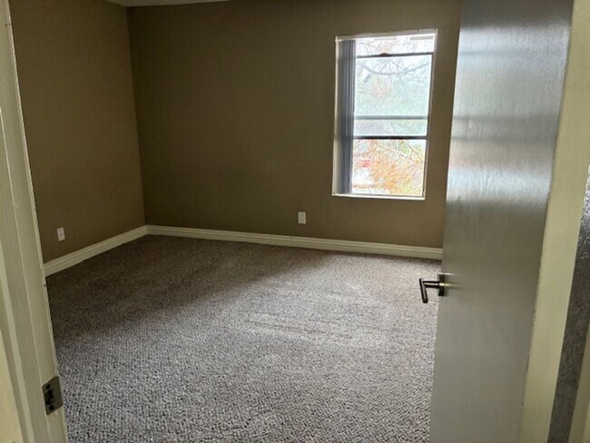 Interior Photo - Mandalay Bay Apartments