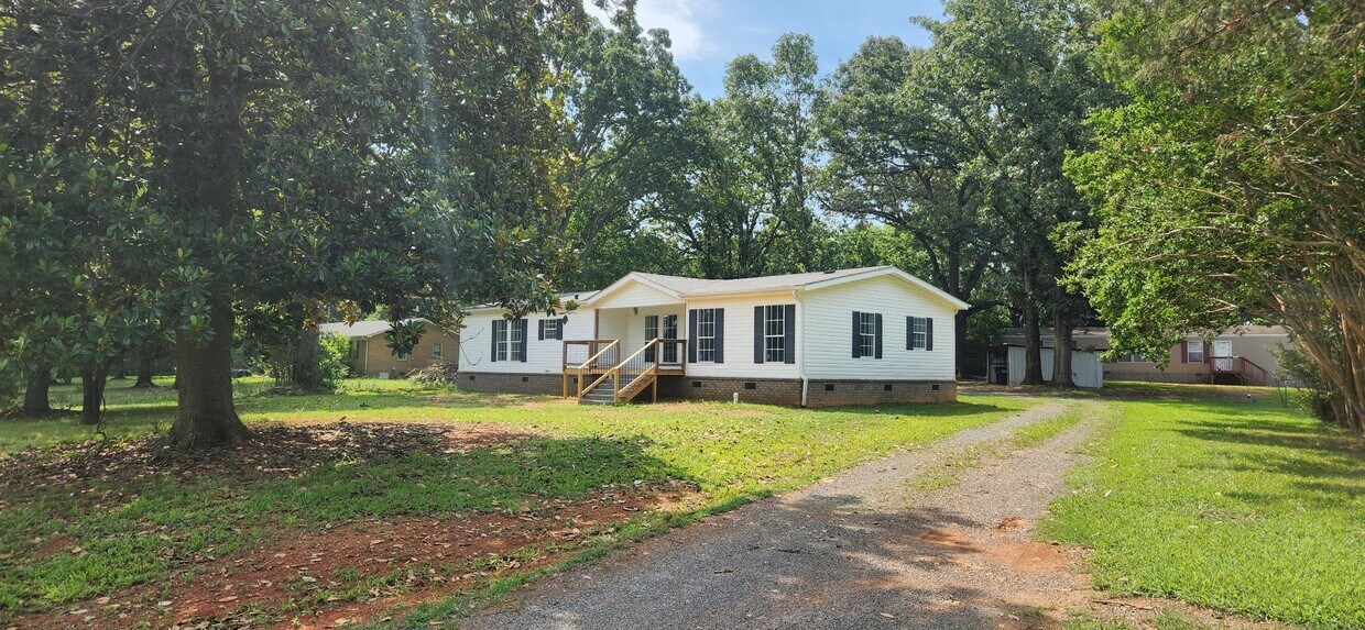 20216 Old Sandbar Rd, Oakboro, NC 28129 House Rental in Oakboro, NC