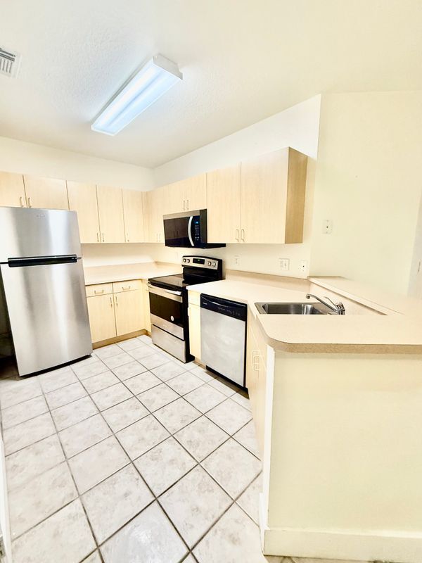 Foto del edificio - 1602 Belmont Pl