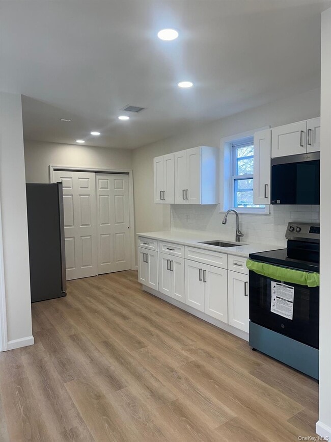 Building Photo - 38 Carroll St