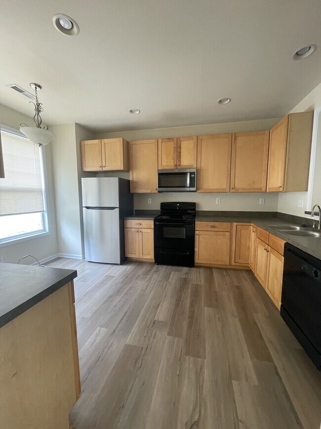 Foto del edificio - 2436 N Berkshire Rd