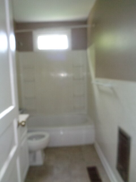 Building Photo - 40 Chestnut Dr