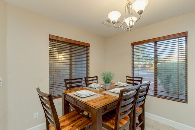 Foto del edificio - 3847 E Stratford Pl