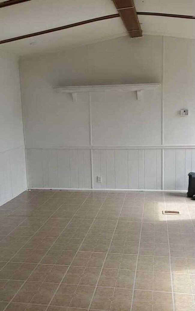 Building Photo - APPROVED SECTION 8 VOUCHERS ONLY! 2 Bedroom Home in Aiken!