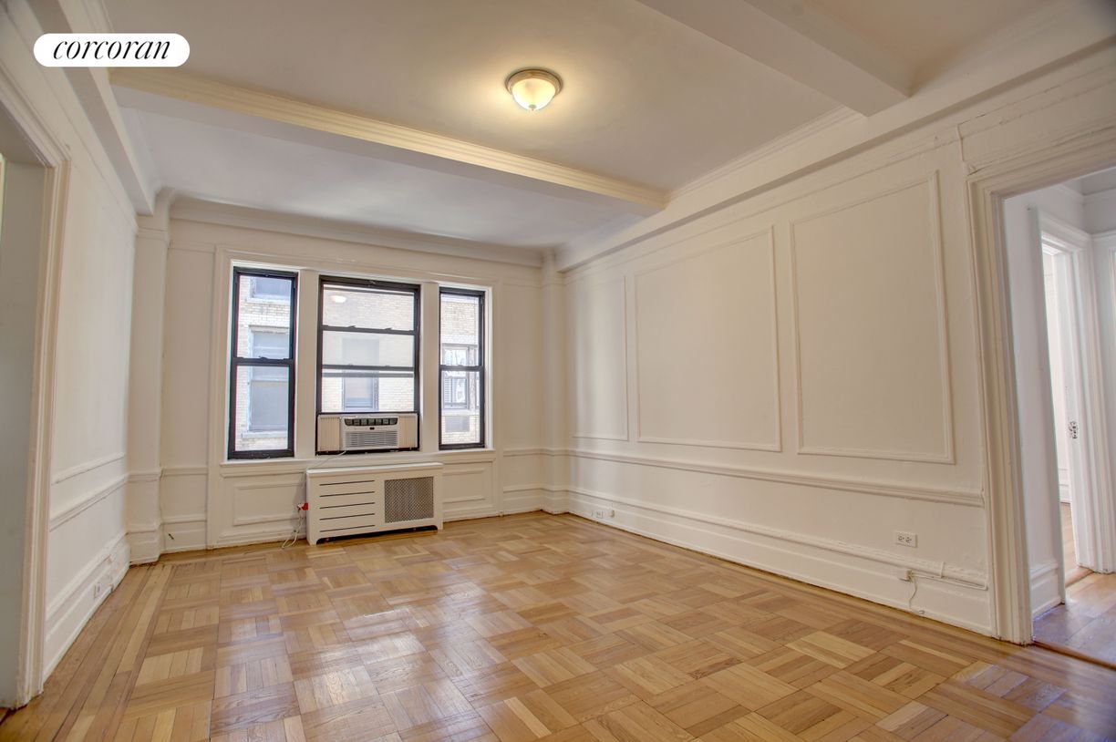 Foto principal - 315 W 102nd St