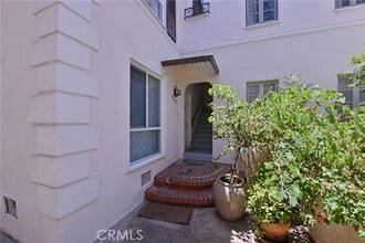 Building Photo - 9372 W Olympic Blvd