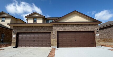 Building Photo - 460 Emma Dr