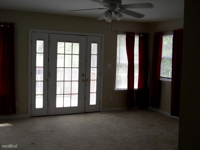 Building Photo - 13997 Challenger Dr