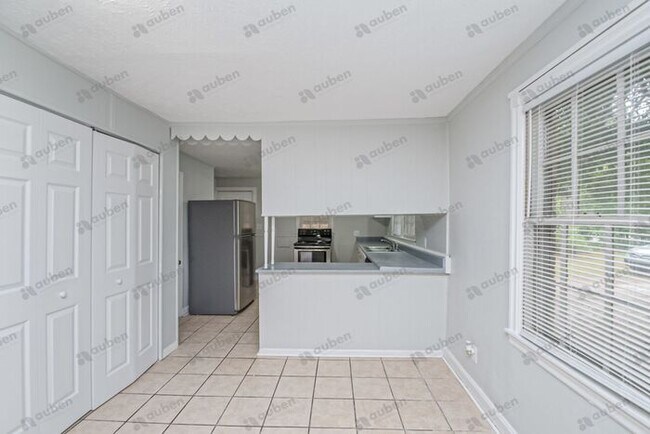 Building Photo - Updated 3 Bedroom Home on Wheeless Road